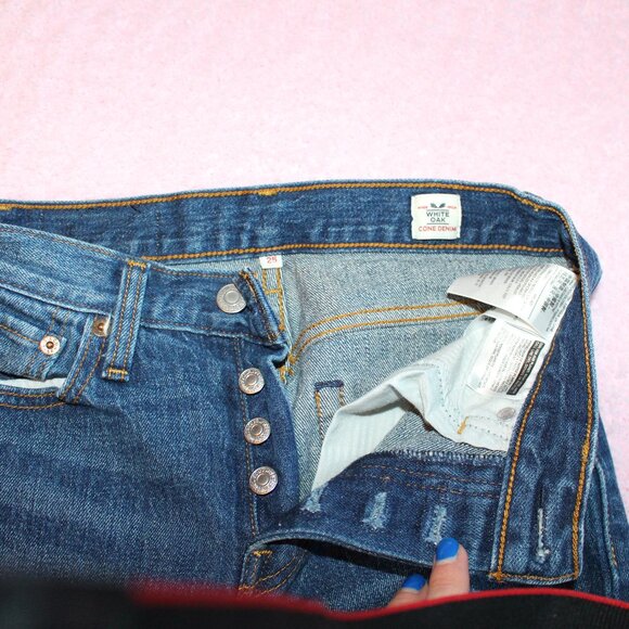 High Rise Levi's - Picture 3 of 4